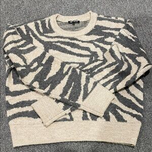 Women’s Camo Pattern Sweater - Gray and Tan.